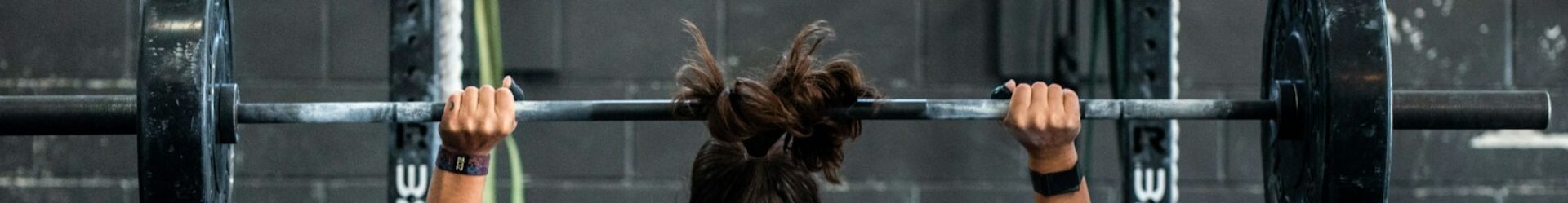 woman doing weight lifting